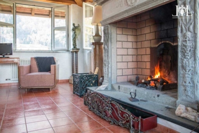 la_casetta_nel_parco_fireplace